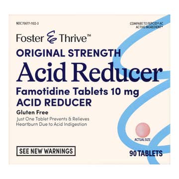 Foster & Thrive™ Original Strength Acid Reducer Famotidine Tablets 10 mg